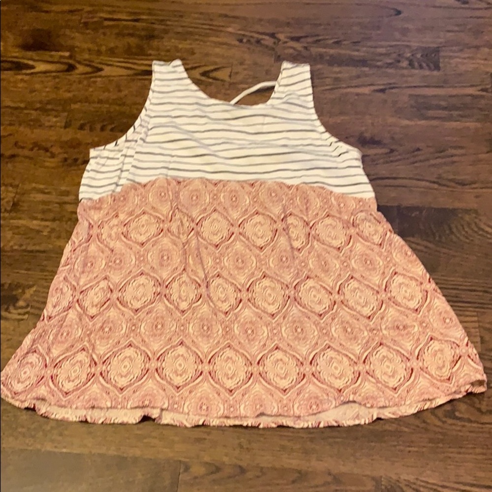 Cross back printed top.